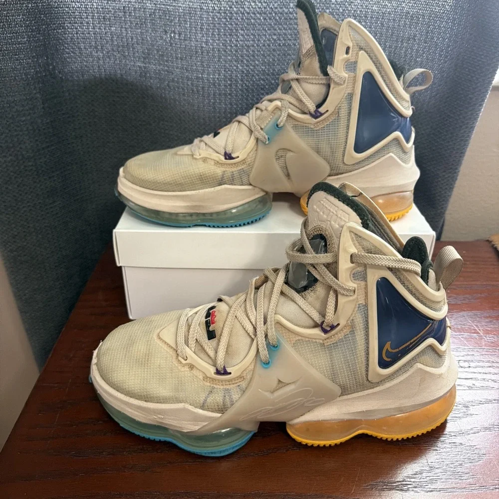 Nike Lebron XIX 19 MLPS Pearl White University Gold Men's Size 7.5
